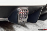 Darwinpro 2015–2019 Ferrari 488 GTB/Spyder Trockene Kohlefaser-Rücklichtabdeckung in Schwarz mit Kameraloch
