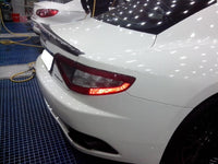 Becquet en fibre de carbone Maserati 2011