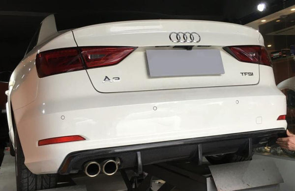 Diffuseur de pare-chocs arrière en fibre de carbone Audi A3